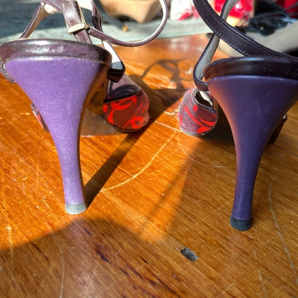 Gorgeous silk and leather CHANEL pumps, gently worn, great condition, size 38 - Picture 2 of 7